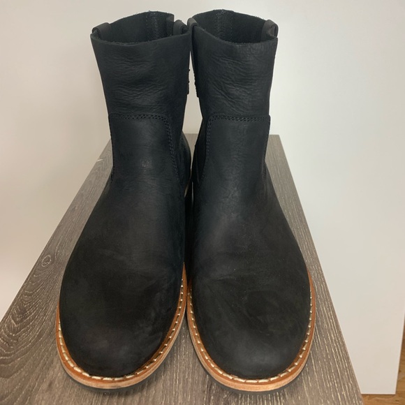 ROOTS Canada Women’s THE SHORTY BOOT Size 10 Black Nubuck Leather Minimalist - Picture 7 of 16